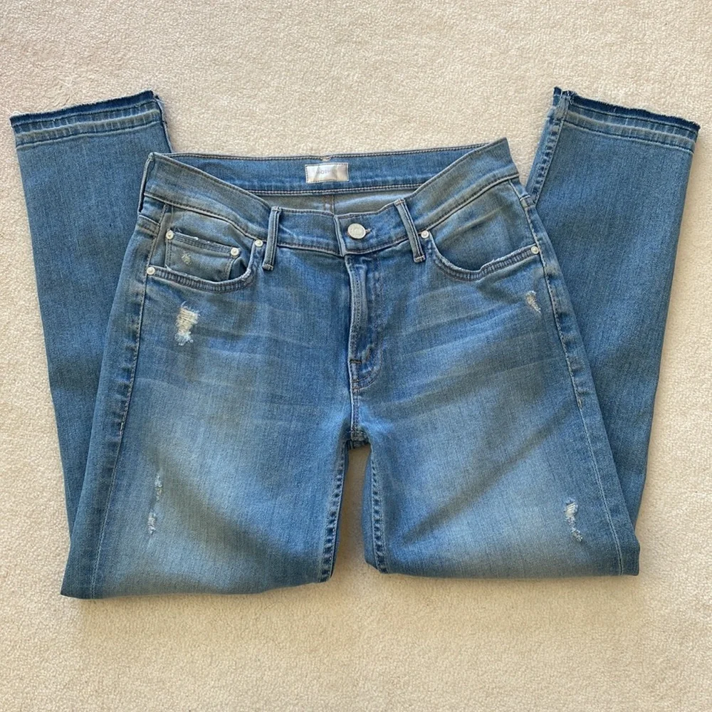 Like new MOTHER Undone Hem Dropout Cliffhanger crop denim jeans - Picture 1 of 16